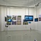Blick in die Ausstellung "Steine zwischen den Fronten" im aut