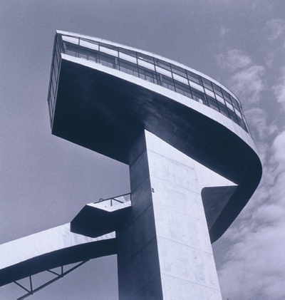Auszeichnung des Landes Tirol für Neues Bauen 2002: Bergisel Schanze, Innsbruck, 1999-2002 (Architektur: Zaha Hadid)