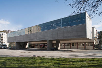 Anerkennung des Landes Tirol für Neues Bauen 2008: ILL – Integrierte Landesleitstelle Tirol, Innsbruck, 2004–07 (Architektur: Obermoser arch-omo ZT GmbH und Schlögl & Süß Architekten)