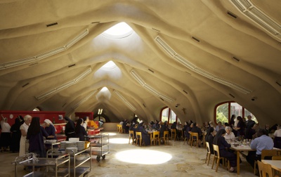 Mensa der Schulschwestern in Graz-Eggenberg, Günther Domenig mit Eilfried Huth