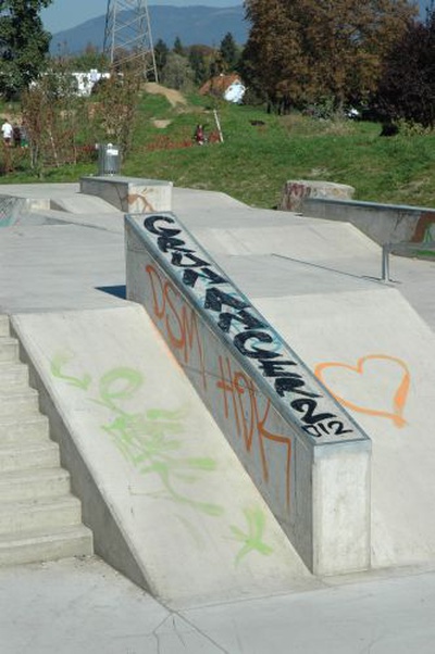 016