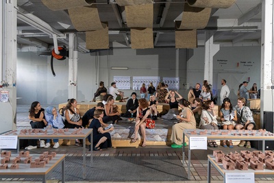 (un)learning Architecture? Workshop with the Vienna Architecture Summer
School, 2022 – © Richard Probaschnig (un)learning Architecture? Workshop with the Vienna Architecture Summer
School, 2022