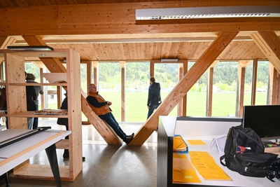 Bürogebäude Holzbau Lusser – Architekt Peter Jungmann