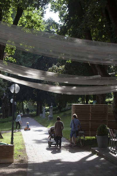 2016 AT Installation gespinst