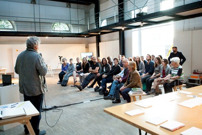 „Hafenskizzen“ Ausstellung und Diskussion