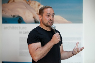 „Hafenskizzen“ Ausstellung und Diskussion