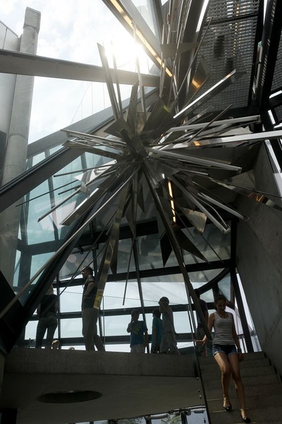 STEIN Haus – HAUS MIT STEINEN – STEINE UMS HAUS