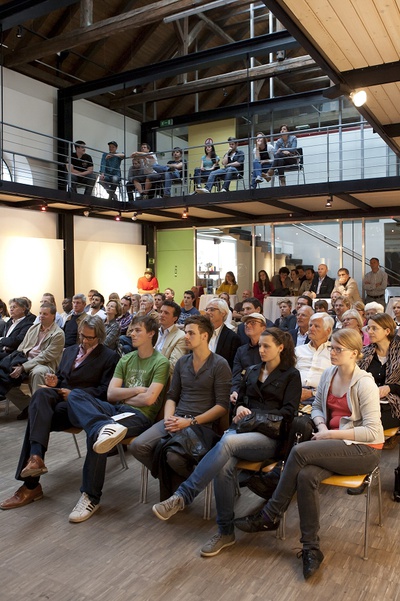 3 x 3 Holzbaugespräch – Der neue Holzturm am Pyramidenkogel – ein Bericht