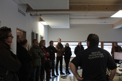 Exkursion Holzbaupreis Kärnten 2013 – Berufsfeuerwehr Klagenfurt
Planung: ARGE Martin Weiss & Oitzinger