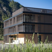 VERTIKAL · Bürogebäude Steinfeld