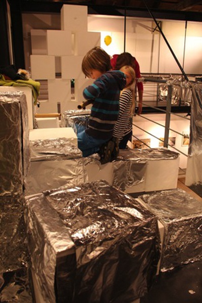 Kinderworkshop: Architektur reflektiert