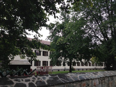Musterbauten, Bombenschäden, Denkmäler – Geführte Radtour in Klagenfurt