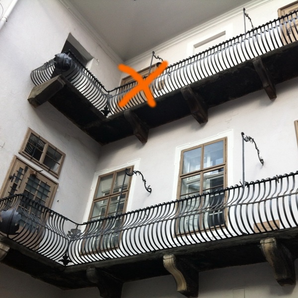 NEUes atelier holz-tragwerk JETZT  im ALTen haus