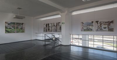 Blick in die Ausstellung "Walter Niedermayr: Koexistenzen" im aut