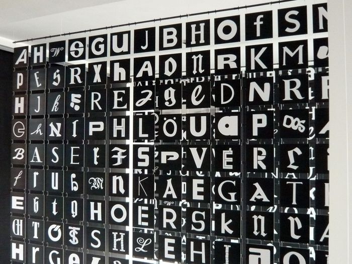 Installation "Alphabet Innsbruck" im aut, © aut