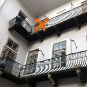 NEUes atelier holz-tragwerk JETZT  im ALTen haus