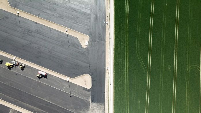 Verbaute Erde - Parkflächen statt Ackerland