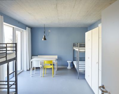 HERberge für Menschen auf der Flucht, Innsbruck, 2014 – 2015 (Architektur: STUDiO LOiS)