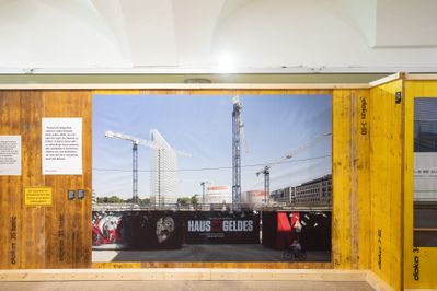 Ausstellung "Verhüllung und Verheißung" im HDA