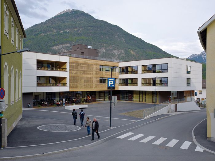Auszeichnung des Landes Tirol für Neues Bauen 2010: Pflegezentrum Gurgltal, Imst, 2007 – 2010 (Architektur: ARGE Moser Kleon Moser (Bruno Moser, Moser + Kleon Architekten))