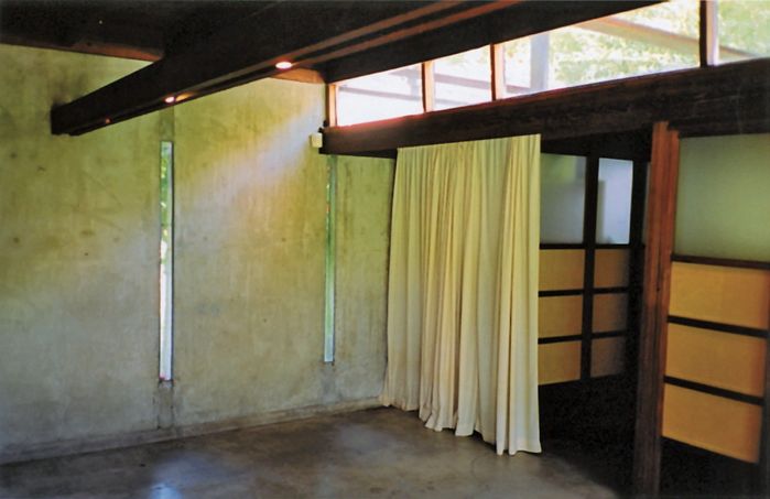 "Angelica Fuentes. The Schindler House", 2006