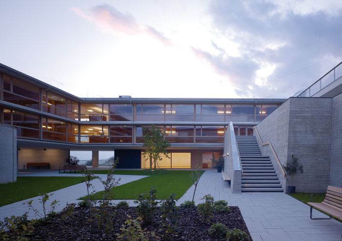 Auszeichnung des Landes Tirol für Neues Bauen 2010: Erweiterung Haus für Senioren, Absam, 2007 – 2008 (Architektur: Hanno Vogl-Fernheim)